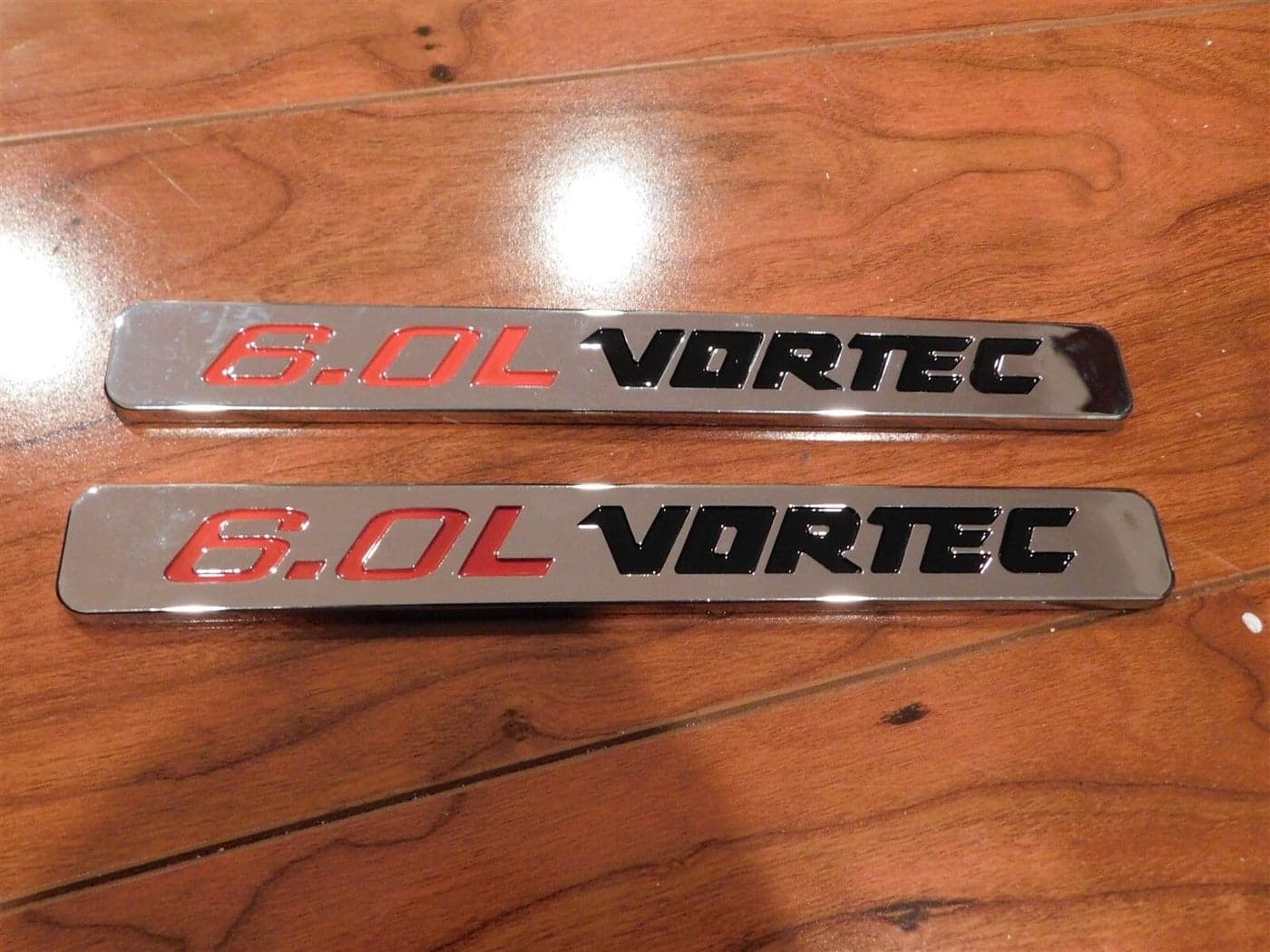 Aimoll 2pcs Chrome 60L VORTEC Badge 3D Emblems Replacement for 1500 2500hd Silverado Truck Chrome Black Red