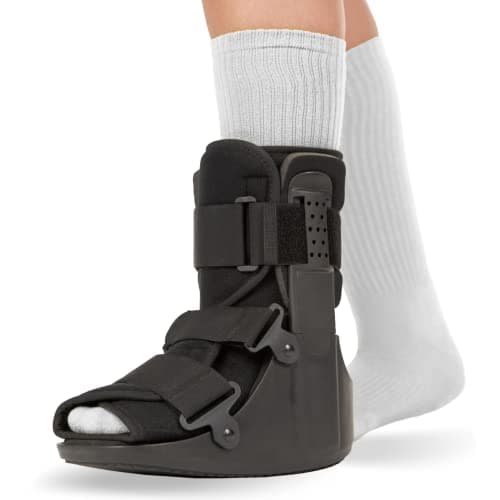 BraceAbility Short Walking Boot - Orthopedic Medical Walker Cast for Broken Toe Injuries, Sprained Ankles, Metatarsal Stress, Post-Op Support Left or Right Foot Fracture Shoe Fits Men and Women (M)