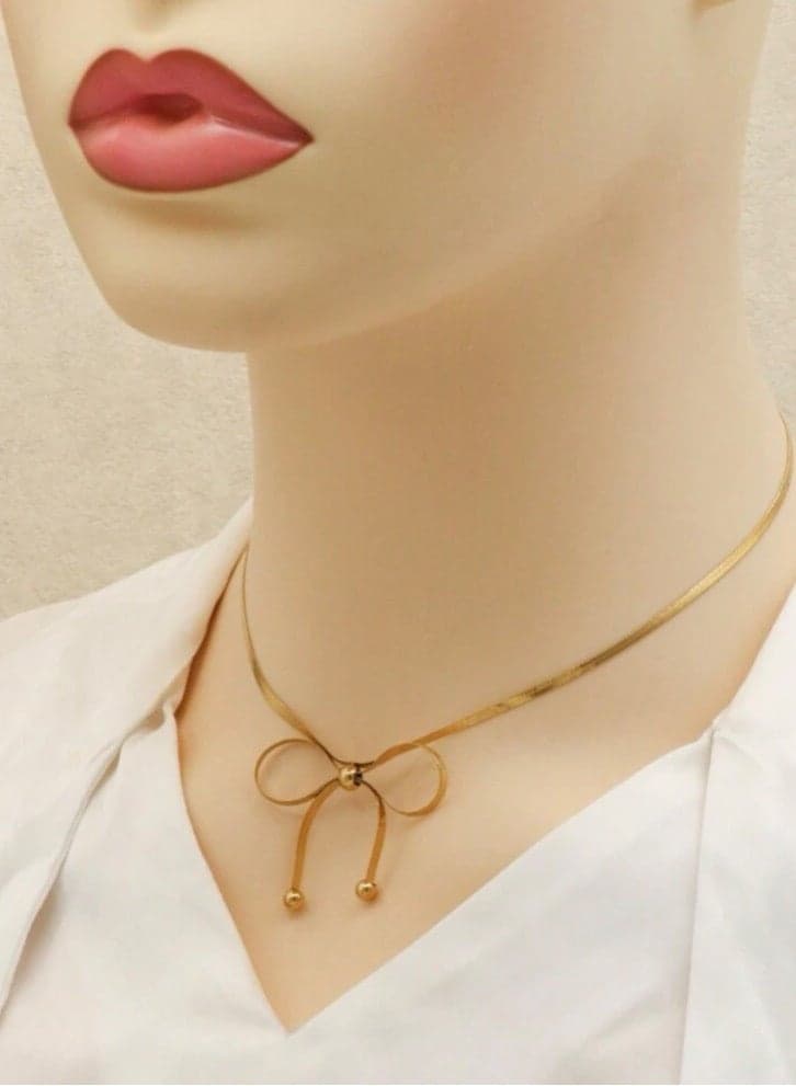 Elegant Women’s Necklace Made Of Stainless Steel Coated With Gold In A Modern And Chic Design