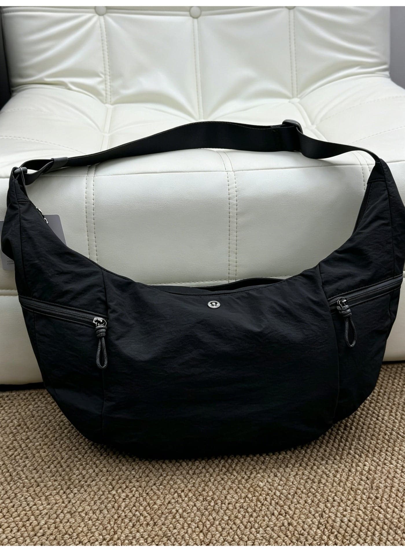 Lululemon New Slouchy 6L Horn Bag - The Perfect Blend of Fashion and Functionality