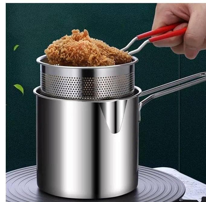 PORMONO Stainless Steel Deep Frying Pan with Oil Strainer 1200ml Capacity HeatSafe Handle