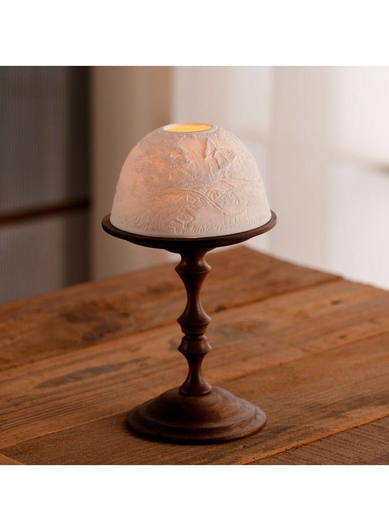 Walnut vintage candlestick with cover decorative candlelight and aromatherapy candle for dining table