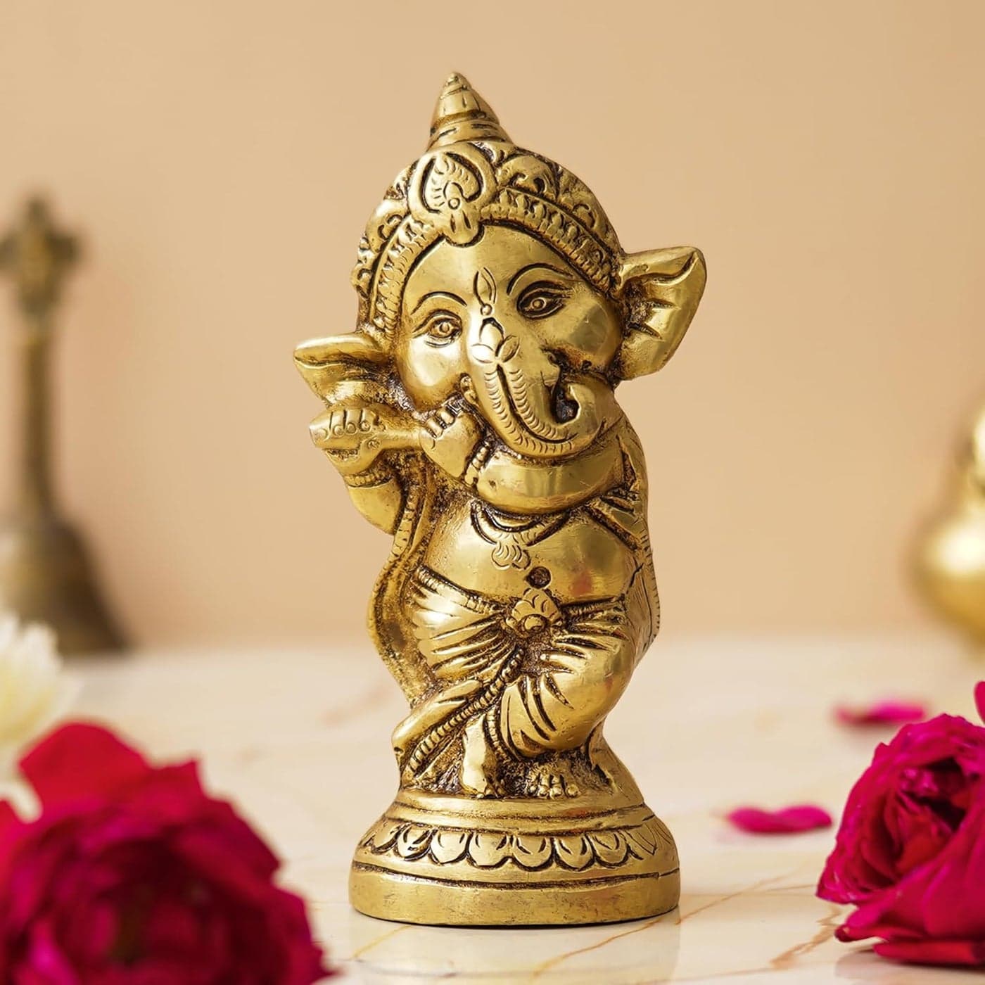 55 Inch Brass Music Ganesh Idol Baby Ganesh Playing Flute In Standing Poistion Murti Ganesha Figurine Vinayak Sculpture for Home Entrance Ganesh Chaturthi Bal Ganesh Murti Bansuri Ganesh Statue