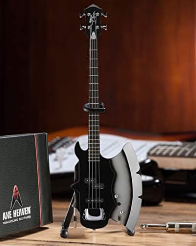 Axe Heaven 1 KISS Axe Guitar 2M K01 5006