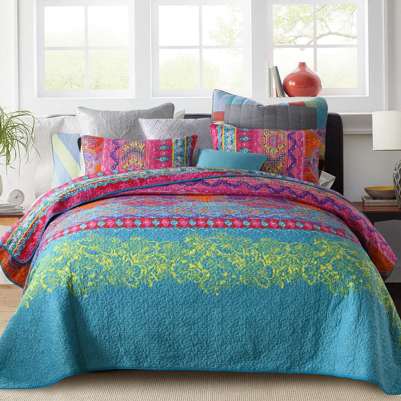 Qucover Bedspreads Double Size 220 x 240 cm Lightweight Microfiber Pink and Blue Bohemian Bedspread Quilted Ethnic Style Quilted Bed Throws and Pillowcases for All Seasons