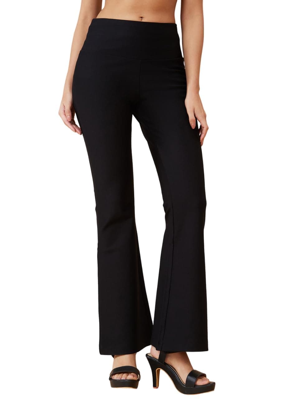 Globus Women Black Solid Classic Jeggings