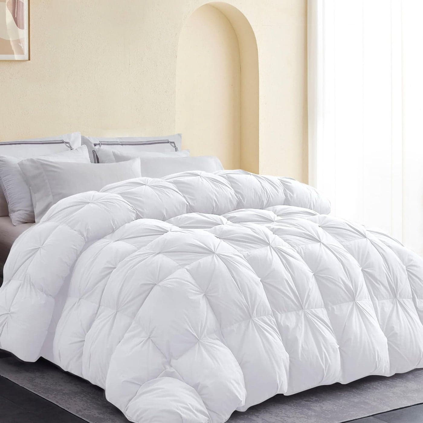 SNOWMAN Premium Down Comforter King Size Luxurious All Season Duvet Insert with Cotton Blended Fabric 44oz Fill Weight Pinch Pleat Design Hotel Bedding Comforter White106x90