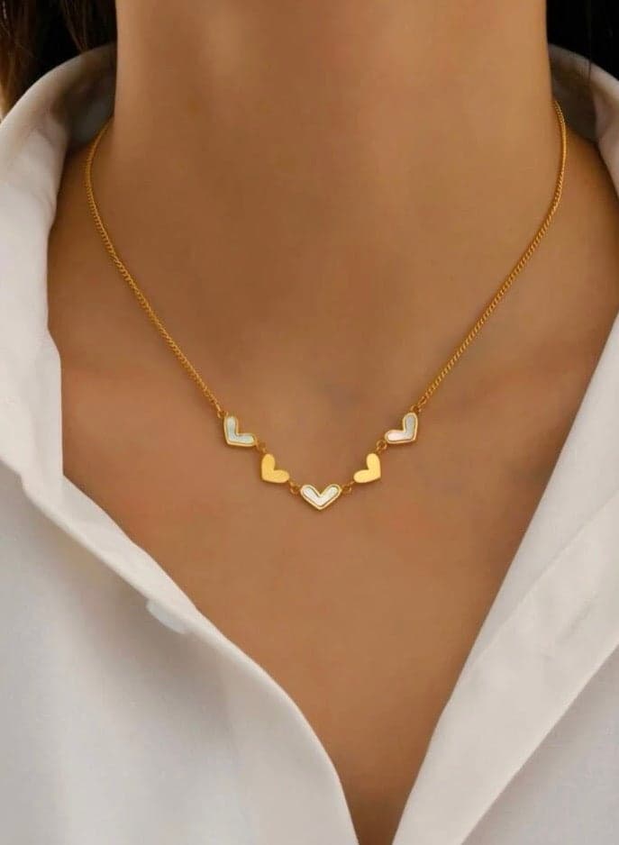Elegant Women’s Necklace Made Of Stainless Steel Coated With Gold In A Modern And Chic Design