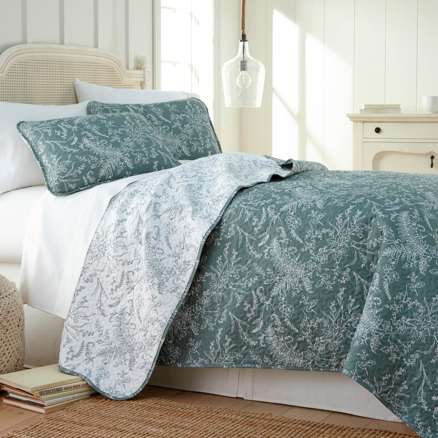 Southshore Fine Living Inc Oversized Quilt Bedding Set Full Size Reversible Quilt Floral Coverlet Printed Bedspread 3Piece with Two Matching Quilted Pillow Shams FullQueen Quilts Green Teal