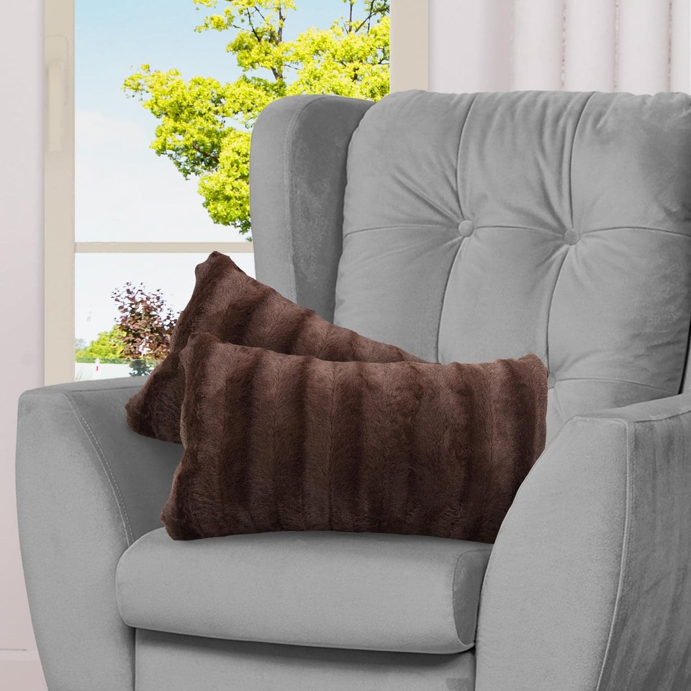 Cheer Collection Faux Fur Throw Pillows Decorative Pillows for Couch Bed Throw Pillows Chocolate Accent Pillows for Bedroom or Living Room Aesthetic Set of 2 Furry Throw Pillows 12 x 20