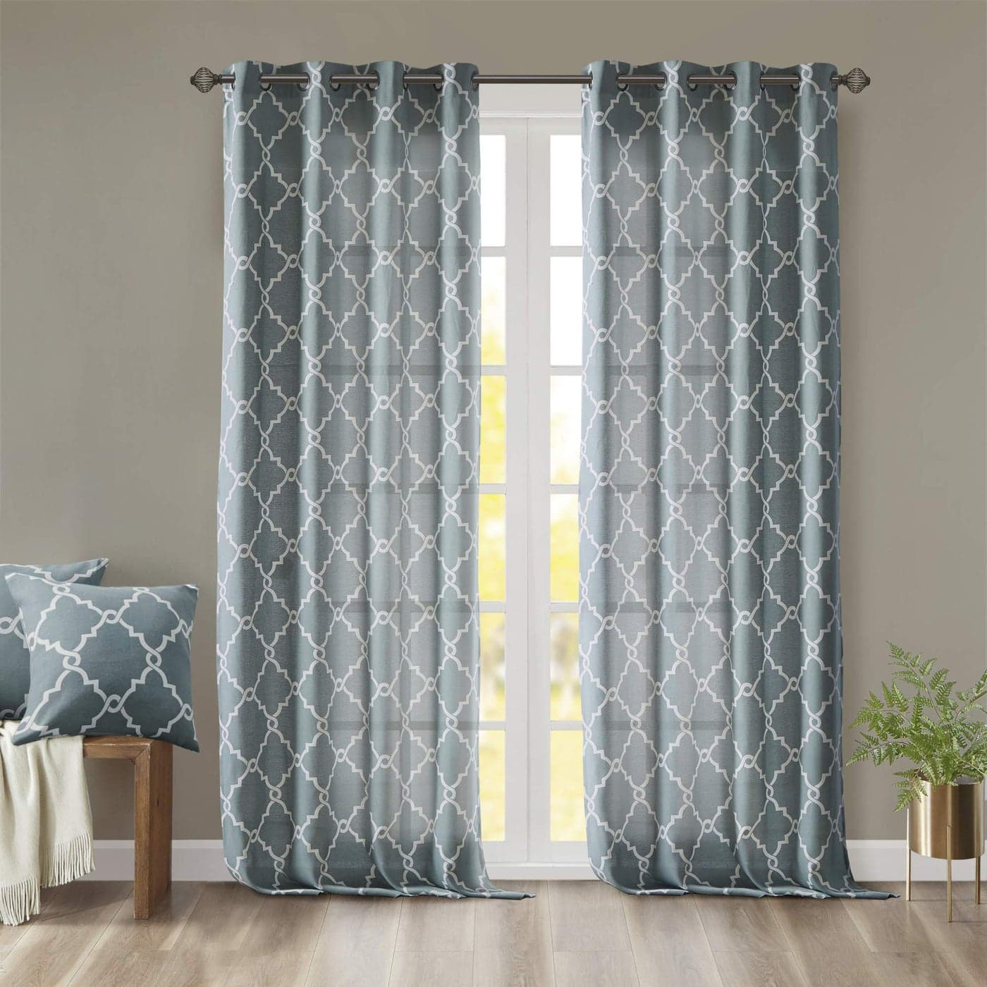 Madison Park Saratoga Single Window Curtain Light Filtering Fretwork Print 1 Panel Grommet Top Drape for Living Room Bedroom and Dorm 50x108 BlueWhite