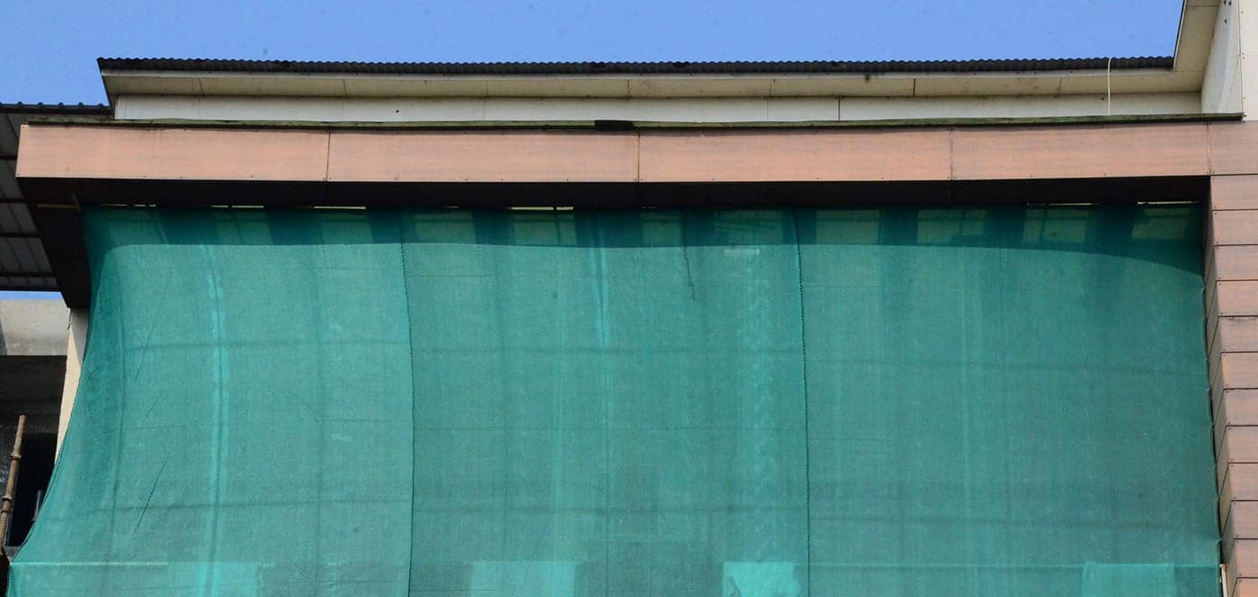 RAISCO Green Shade Net/Agro/Balcony/Garden Net - UV Stabilized, Nylon Tape Borders & Ropes on All Sides with Hooks for Installation - 75% Shade