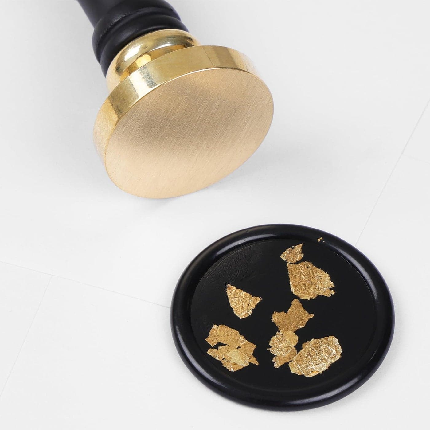 UNIQOOO 1 Inch Round Blank Wax Seal Stamp for Wedding Invitations Solid Brass Head Without Engraving Perfect for Party Invitations Envelopes Snail Mails Christmas Wrapping DIY Projects