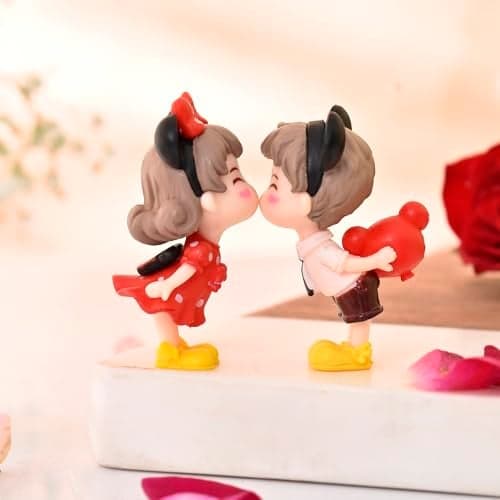 CraftVatika Valentine Kissing Love Couple Romantic Miniature Statue Showpiece Valentine Gift for Girlfriend and Boyfriend, Husband Wife Valentine Decoration (Multi, Resin 6 Centimeters) (Type 5)