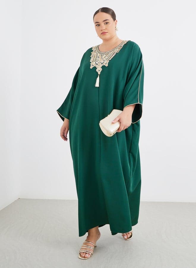 Plus Green Kaftan With Lace Patch Detail