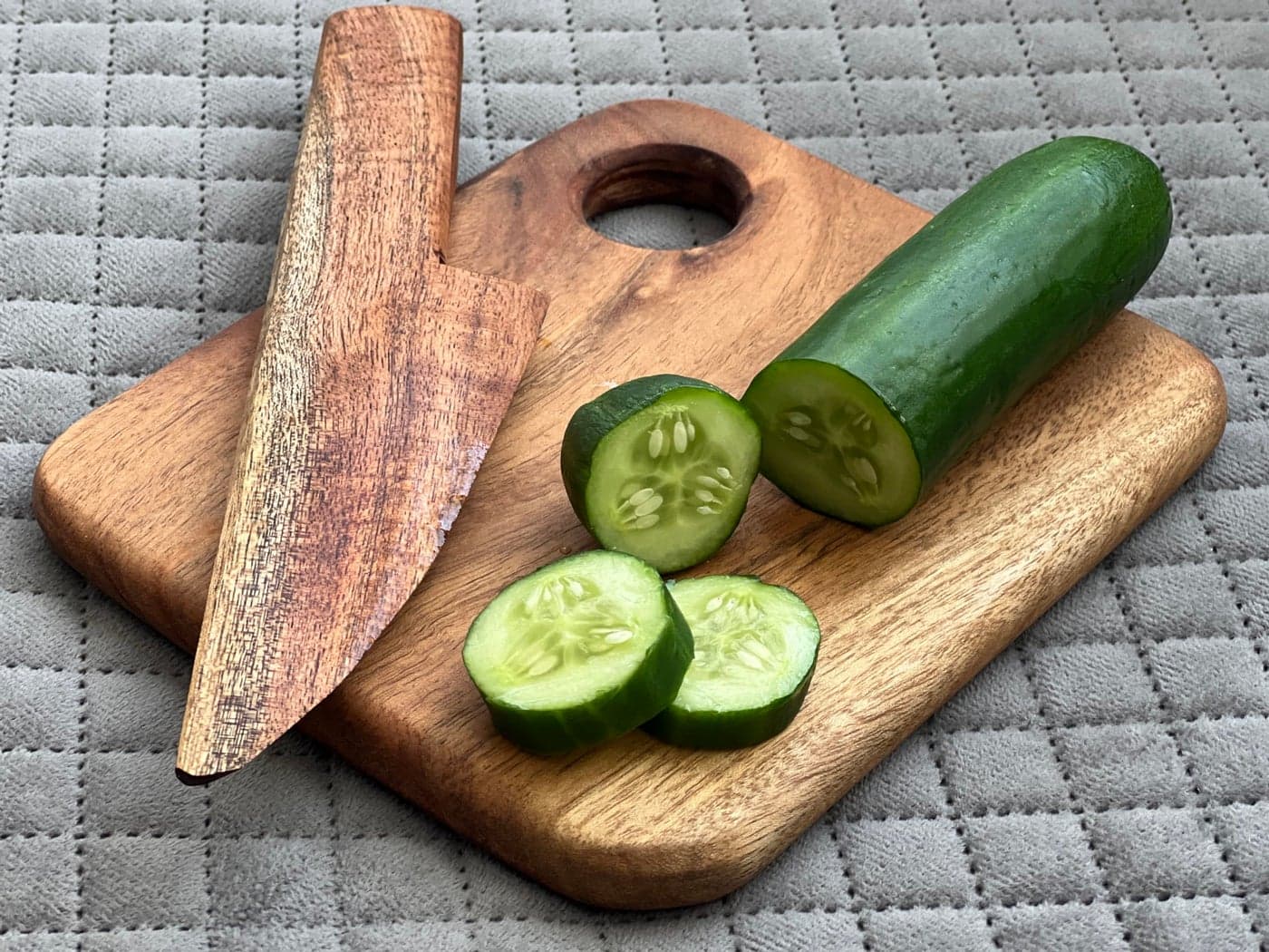 Wood Chop Kids Acacia Wood Cutting Board with Wooden Knife | 7.5 x 7.5 x 0.5 Inch | Handcrafted Natural Finish | Non-Slip & Durable | Ideal for Vegetables, Fruits, Meat, Cheese & Meal Prep