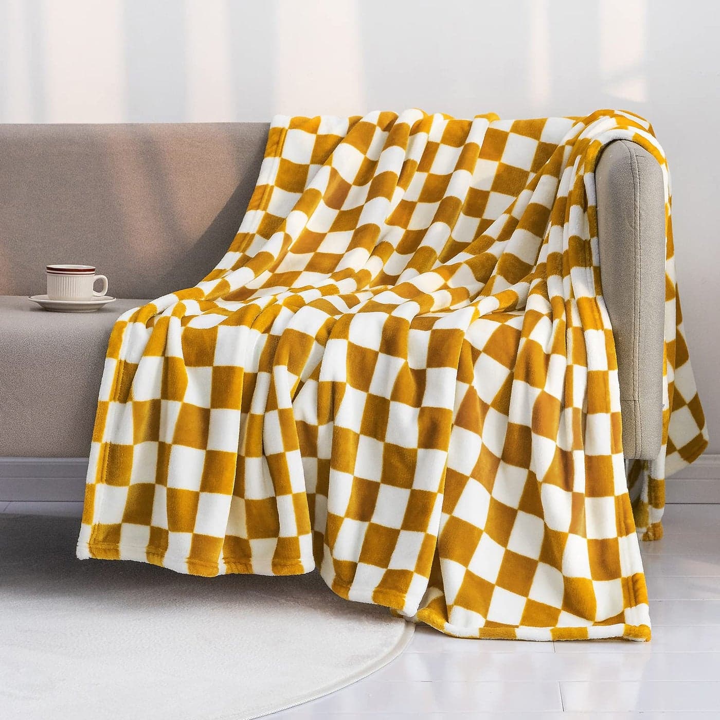 LOMAO Throw Blankets Flannel Blanket with Checkerboard Grid Pattern Soft Throw Blanket for Couch Bed Sofa Luxurious Warm and Cozy for All Seasons Yellow 50x60