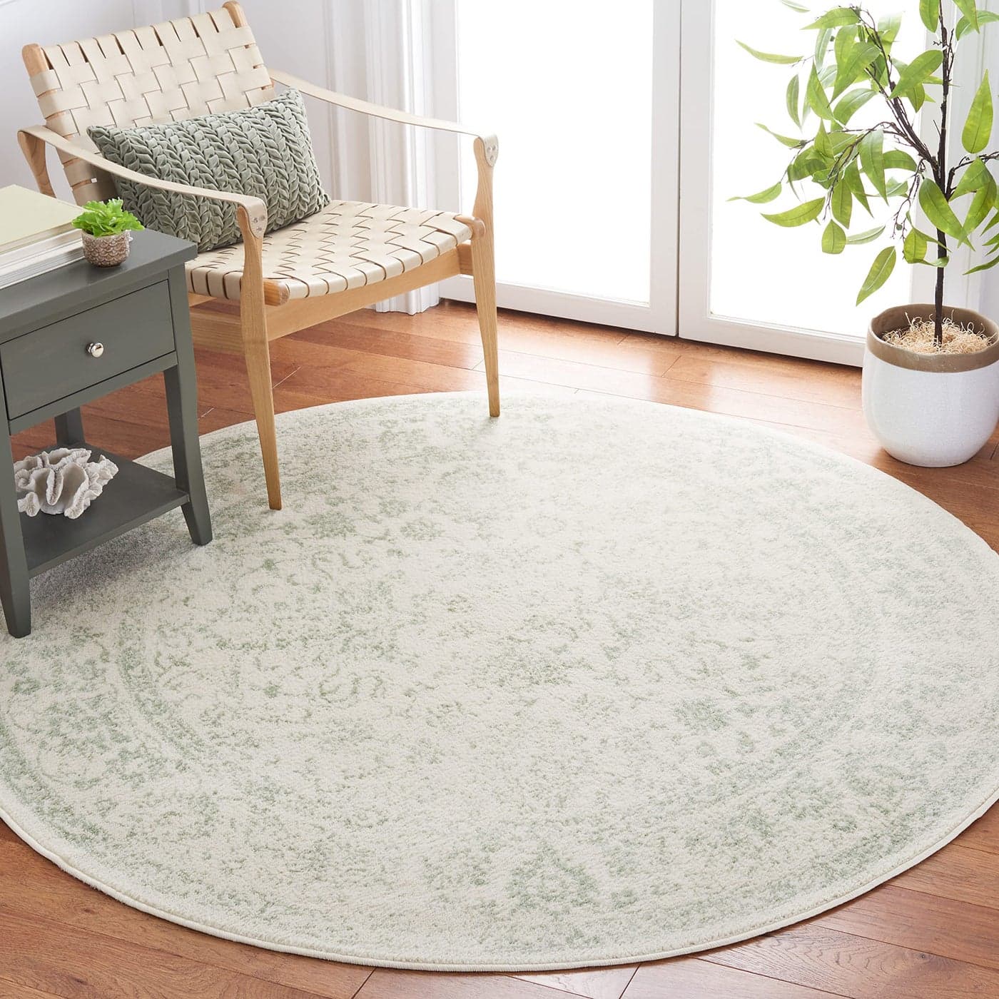 SAFAVIEH Adirondack Collection Area Rug 6 Round Ivory Sage Oriental Distressed Design NonShedding Easy Care Ideal for High Traffic Areas in Living Room Bedroom ADR109V
