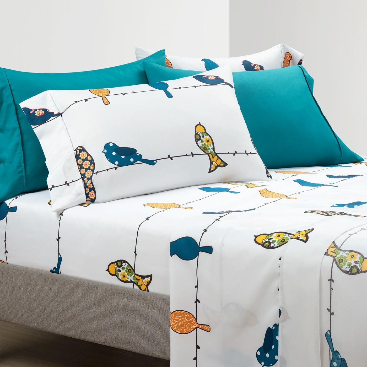 Lush Decor Rowley Birds Soft Sheet Set 6 Piece Set Queen Multi Colorful Bird Sheets Whimsical Playful Floral Bird Pattern Soft Durable Comfortable Printed Bed Sheets