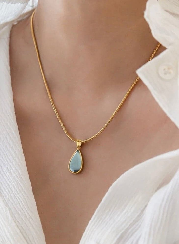Elegant Women’s Necklace Made Of Stainless Steel Coated With Gold In A Modern And Chic Design