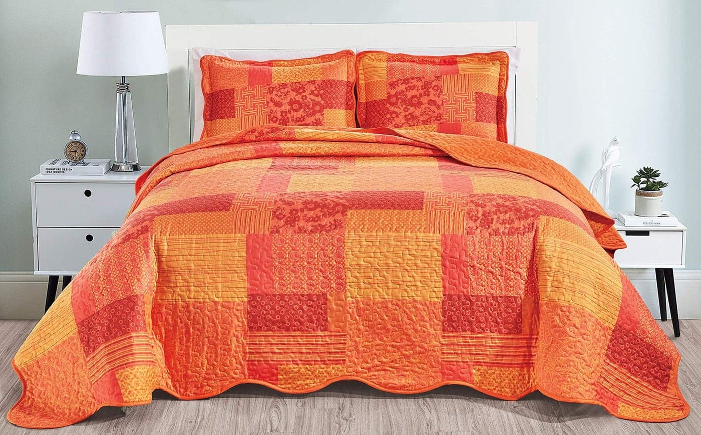 Masterplay 3Piece Fine Printed Oversize 115 X 95 Quilt Set Bedspread Coverlet King Size Bed Cover Shades of Orange Patchwork