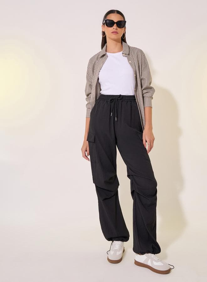 Solid Mid-Rise Wide Leg Cargo Pants