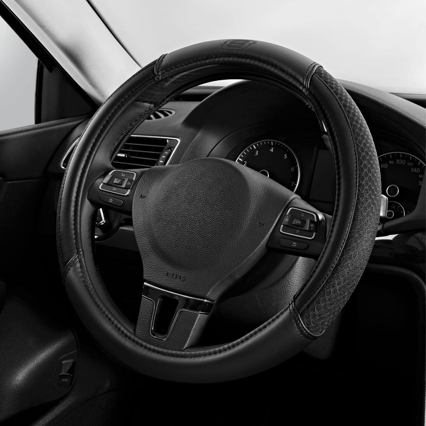 Skechers AirCooled Steering Wheel CoverLeather Car Steering Wheel Cover Universal Fit 14 1215 Car Wheel Protector for Men Women Fit SuvsVansSedansCarTrucksBlack