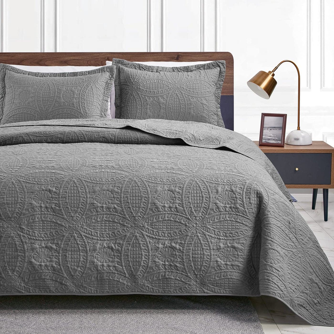 Loves cabin Twin Quilt Set Grey Bedspreads Soft Bed Summer Lightweight Bedspread Comforter Modern Style Coin Pattern Coverlet for All Season 2 Pieces 1 Quilt 1 Pillow Sham