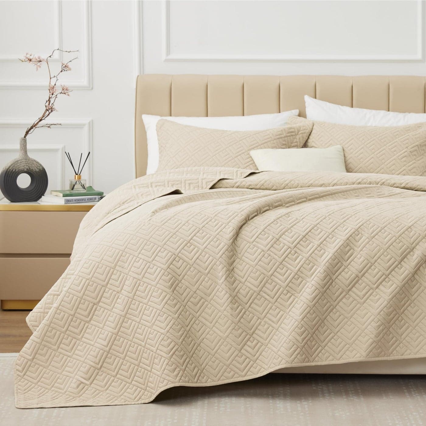 EXQ Home Quilt Set FullQueen Size Beige 3 PieceLightweight Soft Coverlet Modern Style Squares Pattern Bedspread Set for All Season1 Quilt2 Pillow Shams