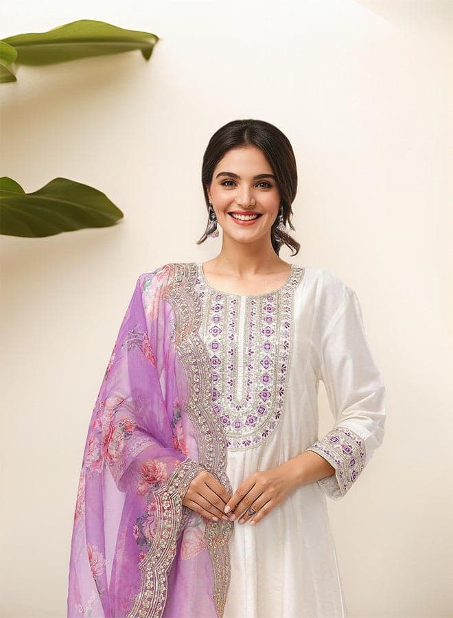 Women'S Off-White 100% Cotton Embroidered Anarkali Kurta Set
