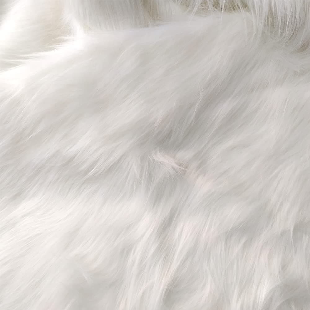 QUAGO Super Soft White Faux Fur Fabric Patches Squares Rabbit Skin Sheepskin for Craft Camera Floor Decoration Costume Bedroom Kids Room Photoshoot Prop Unstitched 20x20 inch Solid