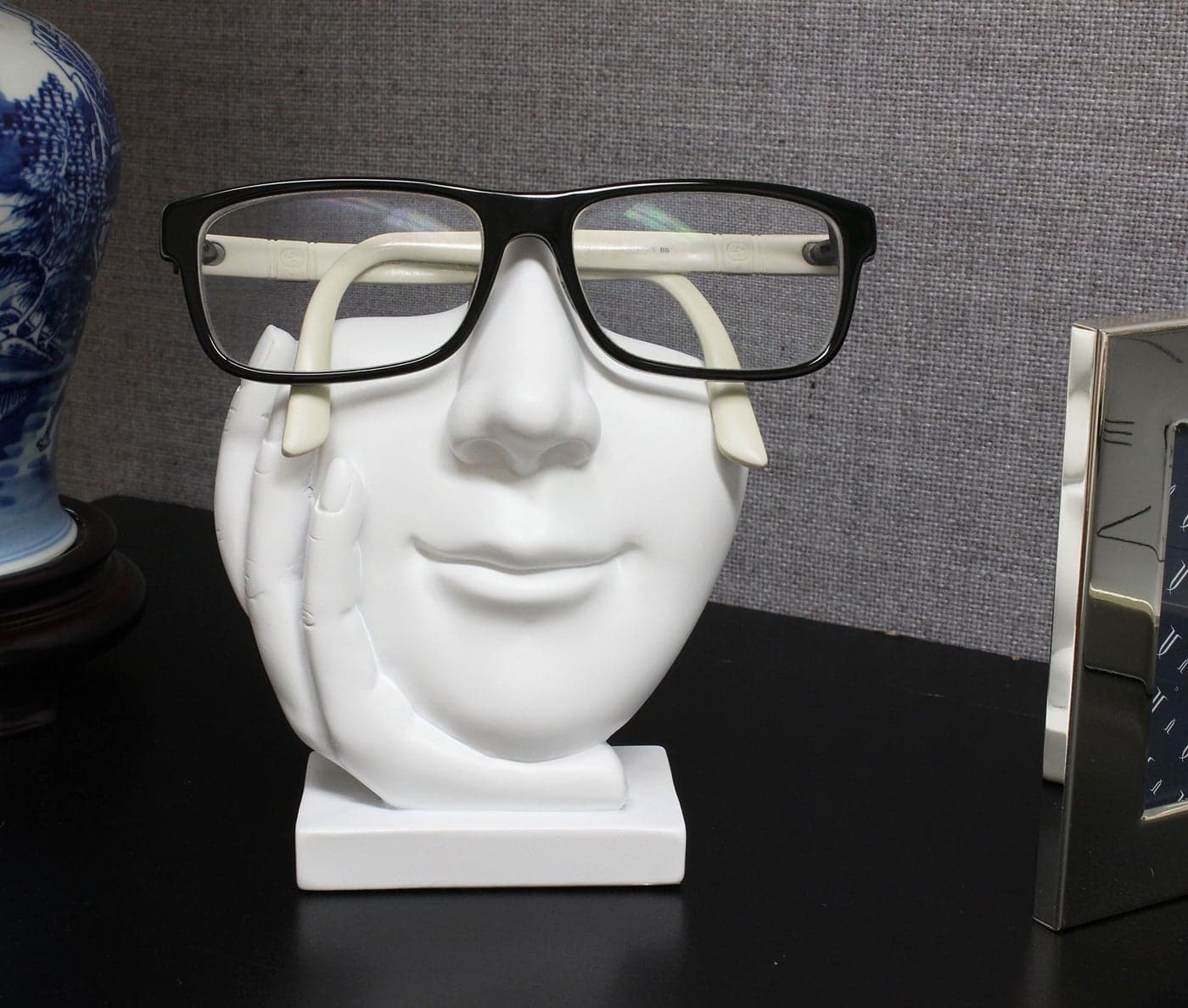 JewelryNanny Artsy Face Eyeglass Holder Stand - Sculpted Nose for Eyeglasses or Sunglasses, Life is Good, White