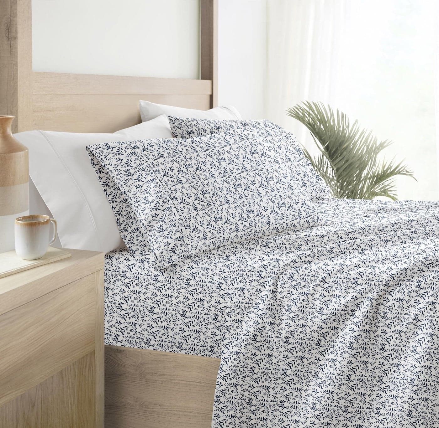 Linen Market DoubleBrushed Patterned Microfiber Queen Sheet Set 4 Piece OekoTEX Certified Ultra Soft WrinkleFree 16 Deep Pocket Sheets Easy Care Queen Size Burst of Vines Navy