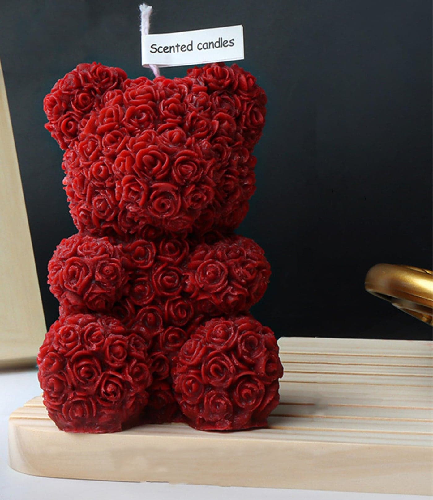 Cute Bear Shape Scented Candle,143G Rose Flower Clusters Aesthetic Handmade Soy Wax Aroma Decorative Candle for Table Photo Prop Wedding Birthday,Prefect Gift for Meditation Stress (Bear)