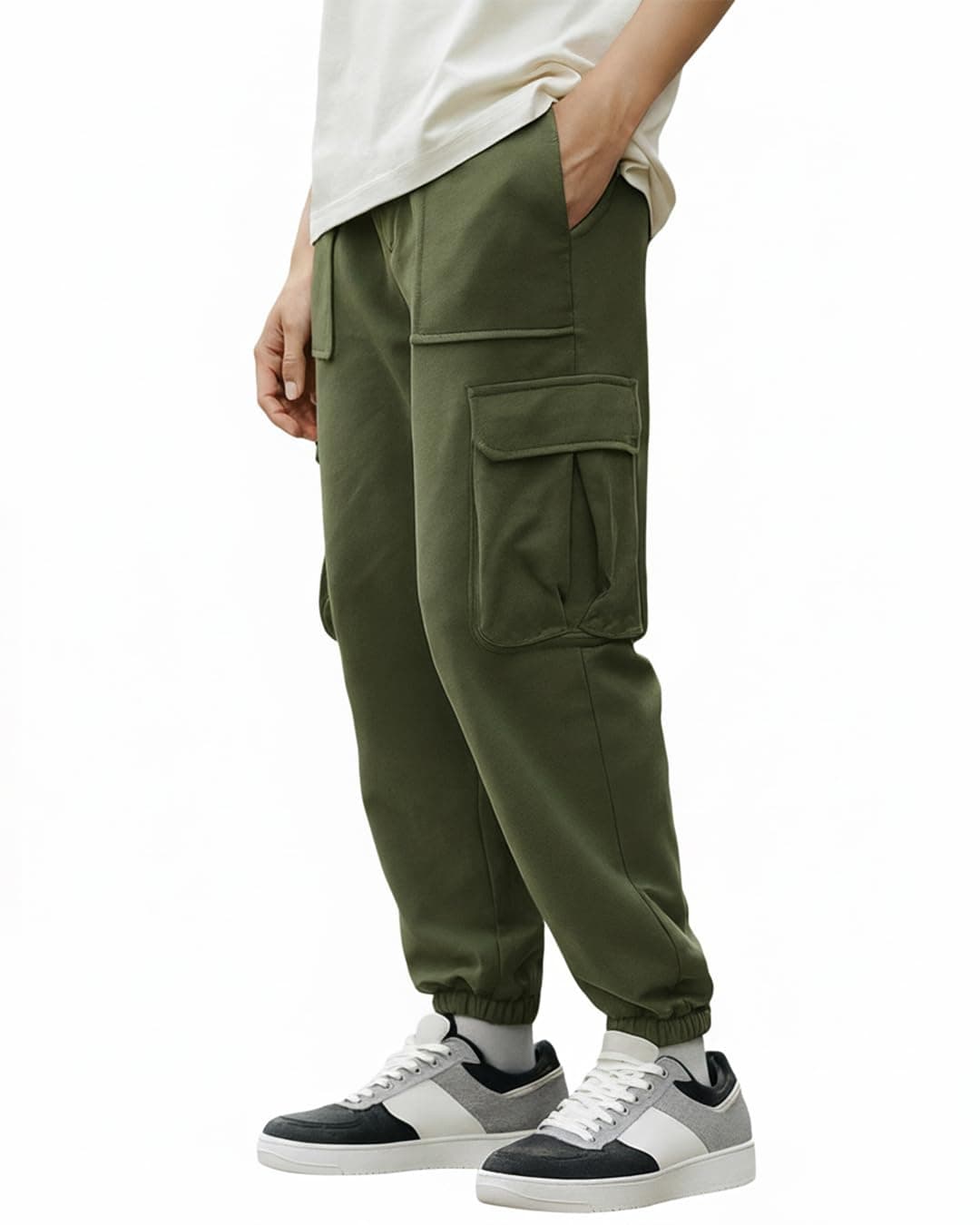Bewakoof Air 1.0 Men Solid Oversized Fit Poly Cotton Cargo Joggers_646425_Green_M