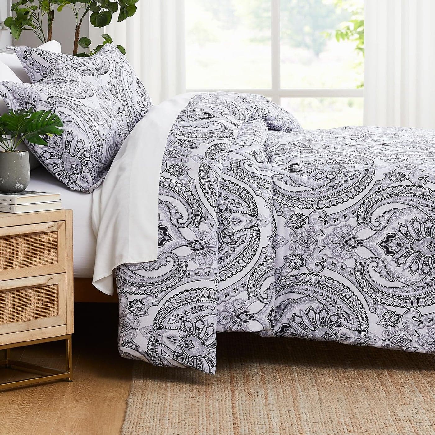 Southshore Fine Living Inc King Size Comforter Set Down Alternative Bed Comforter Boho Bedding Paisley Print Bedspread KingCalifornia Size with 2 Matching Shams Pure Melody Black