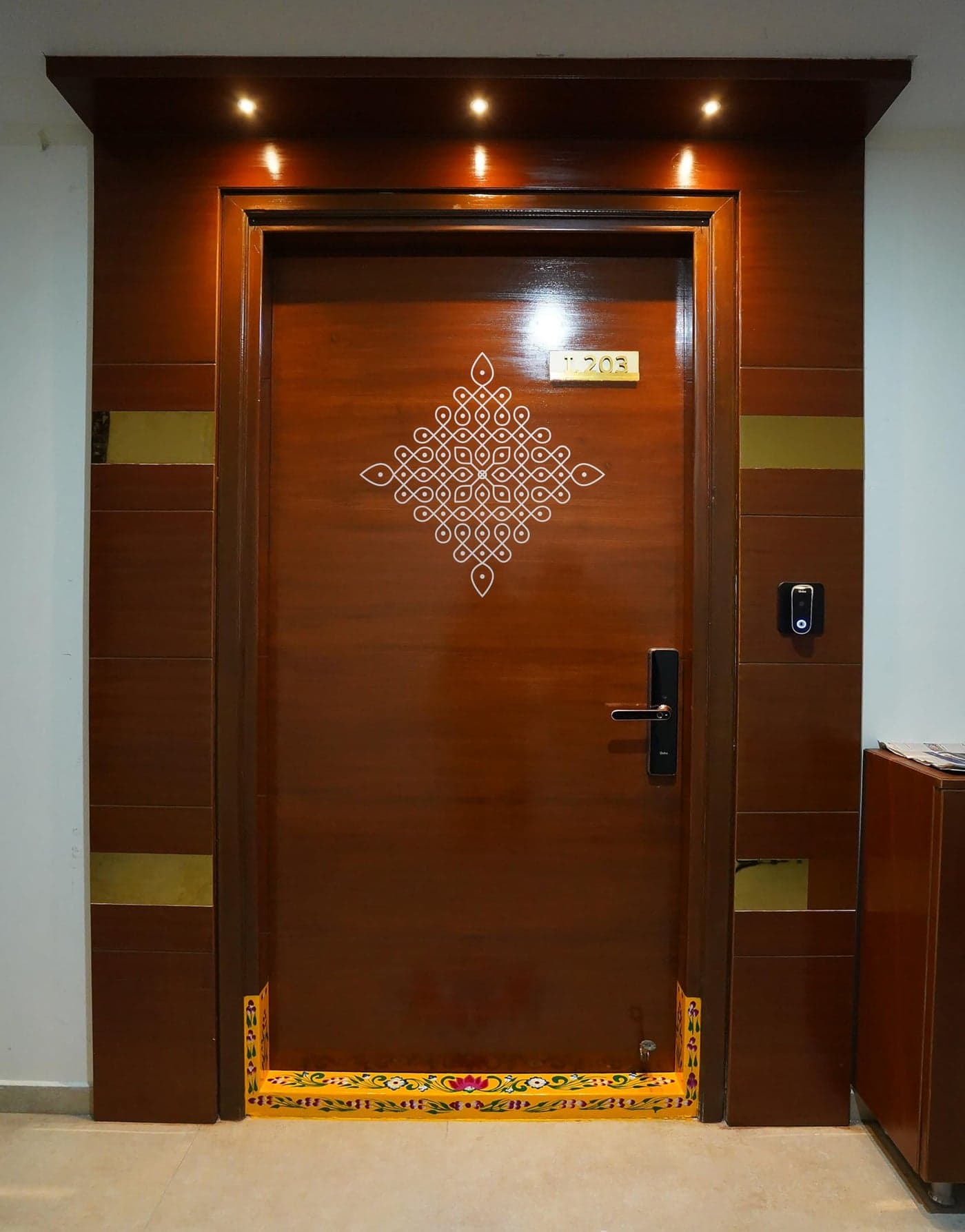 WallDesign Kolam Wall Sticker (22x22inch Medium) - Decorative Indian Decor Accent for Any Room - Silver Colour