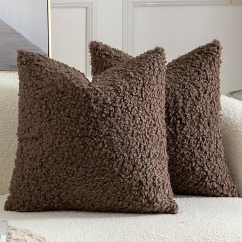 Yaertun Pack of 2 Faux Fur Throw Pillow Covers Decorative Sherpa Boucle Pillow Covers Fuzzy Soft Pillowcases Sheepskin Fleece Cushion Case for Couch Sofa Bed Living Room 16x16 Inch Chocolate