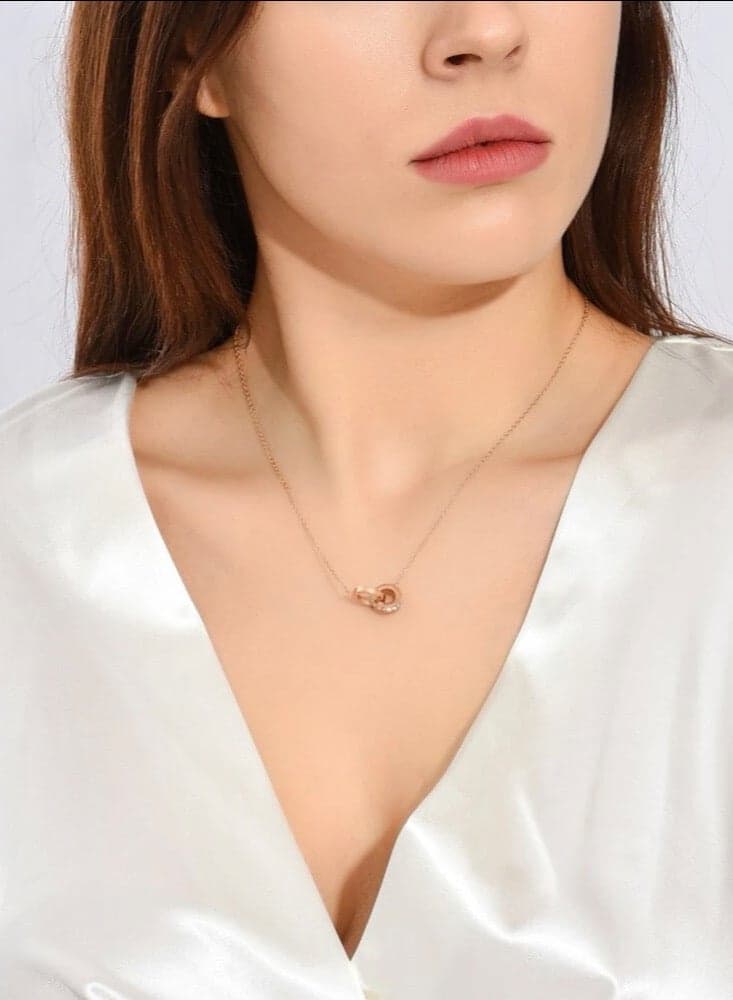 Elegant Women’s Necklace Made Of Stainless Steel Coated With Gold In A Modern And Chic Design