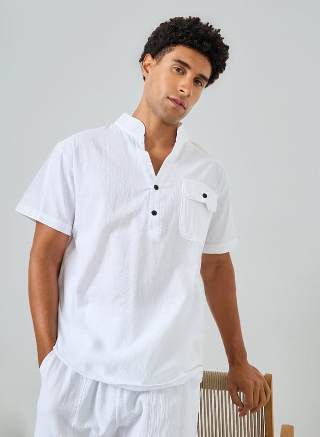 Men White Mandarin Collar Short Sleeve Shirt