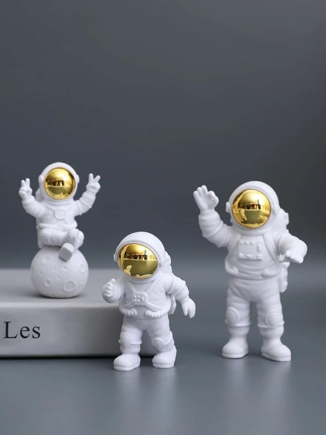 Street27® Resin Astronaut Spaceman Statue Ornament Home Office Desktop Figurine Decors Set of 3 - Golden (Golden Pro), Astronaut