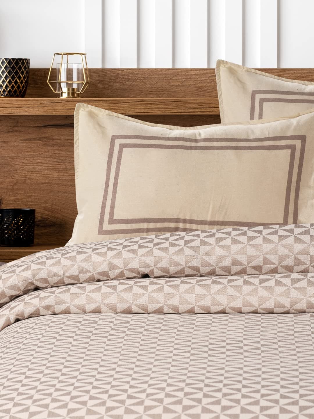Saral Home Soft Cotton Firki Designer Breathable & Wrinkle Free Bedsheet for Double Bed- 1 Queen Size Bedsheet with 2 Pillow Covers (Beige,90"X100")
