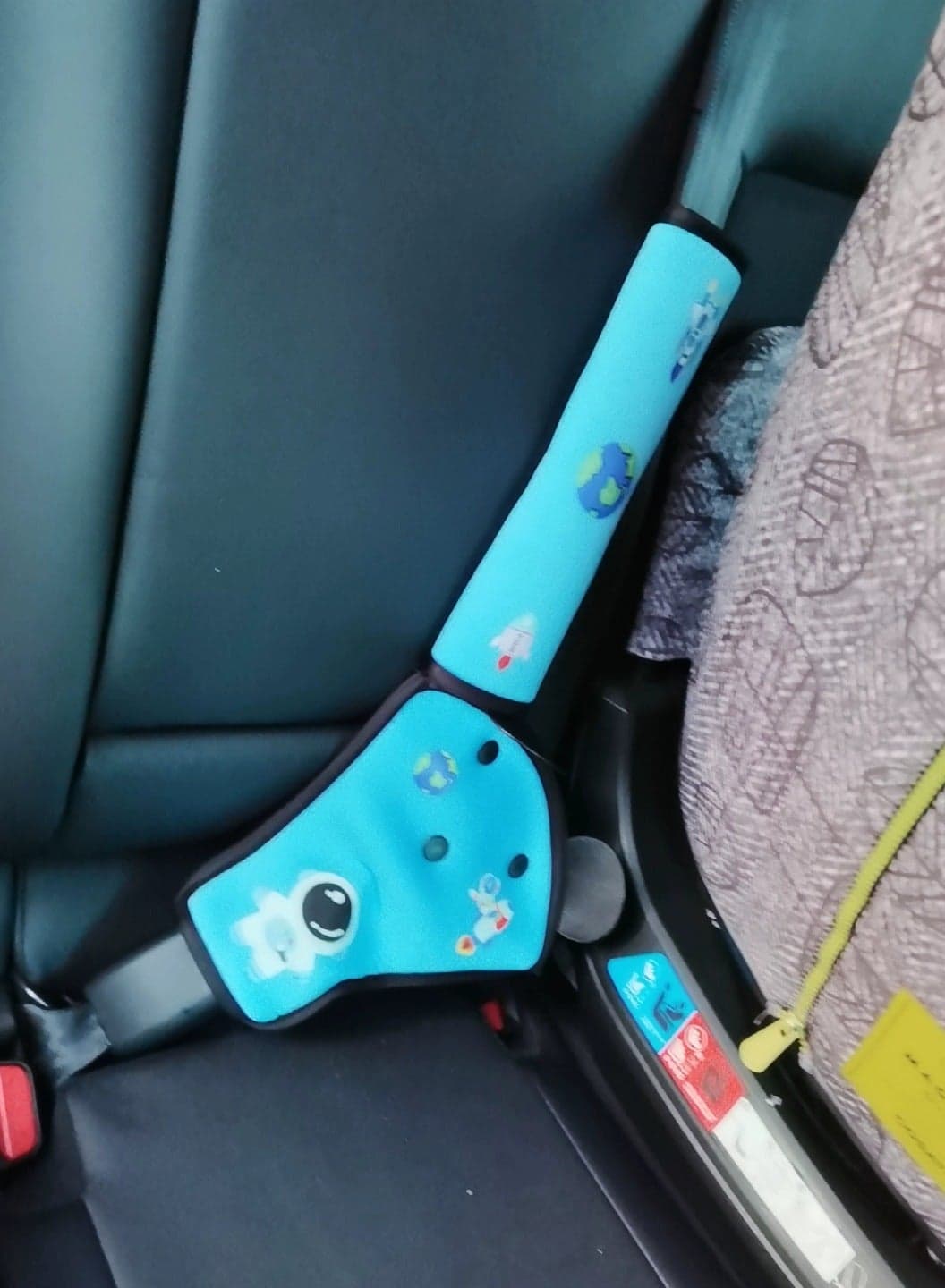 2 pcs Universe Kids Seat Belt Covers Belly Pad Head-Rest Seat Belt Pillow Adjuster&Covers Belly Shoulder Support Cute Carton Toddler Safety Seatbelt Pad for Boys Girls