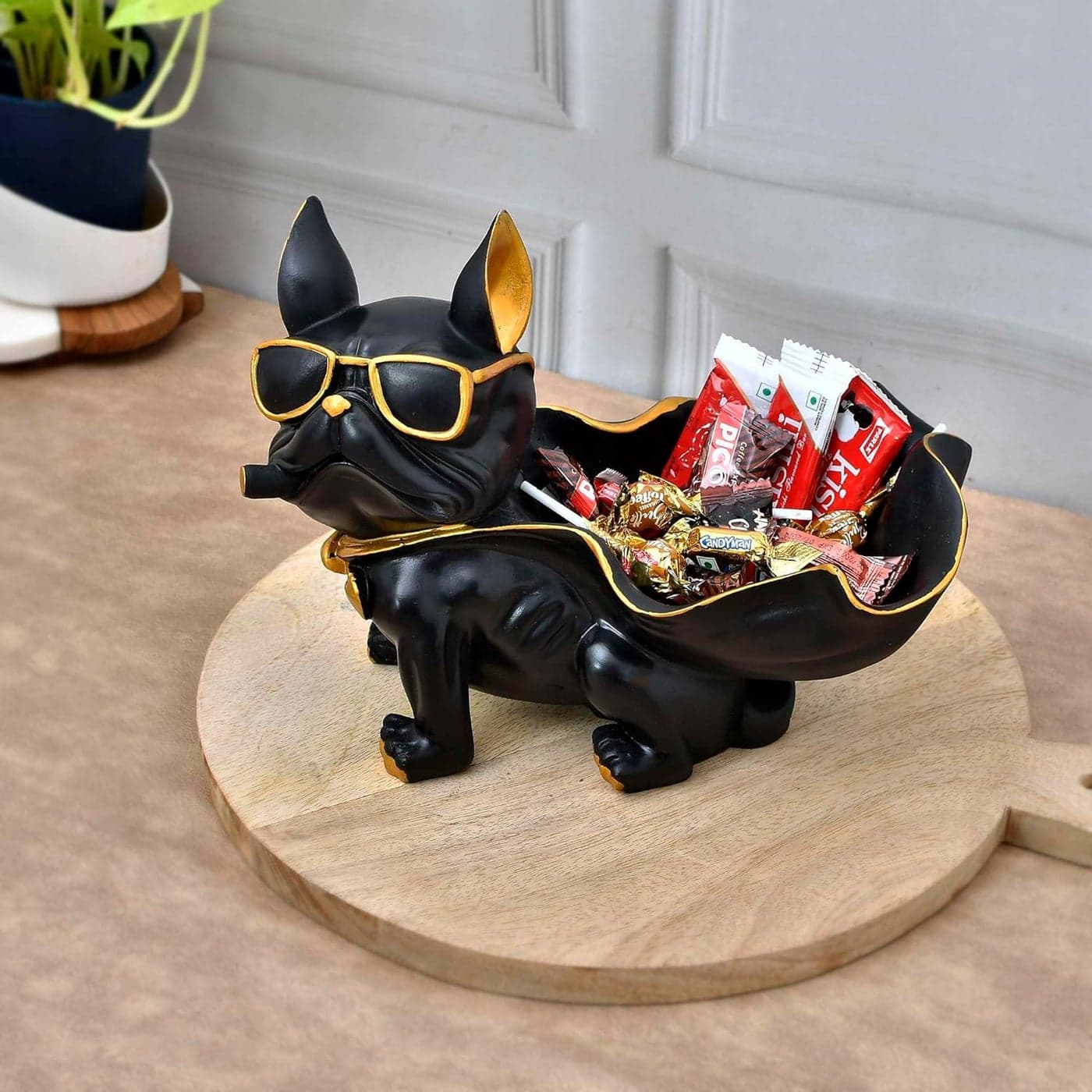 Ecraftworld Dog Plate Showpiece with Plate Home Decor Showpiece Living Room Decor Showpiece 01