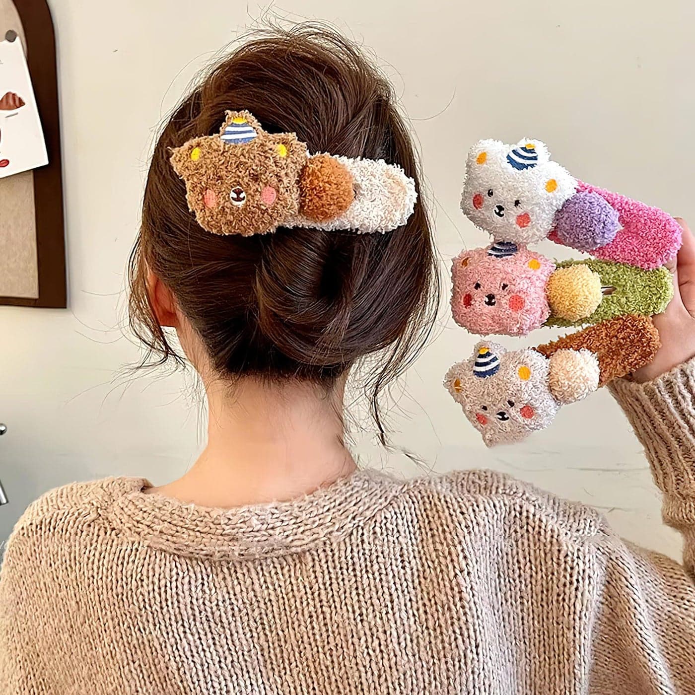 4 PCS Plush Bear Hair Clip Fashion Large Duckbill Clip Sweet Cute Side Clip Hairpin Colorful Plush Cartoon Bear Hair Accessories for Women
