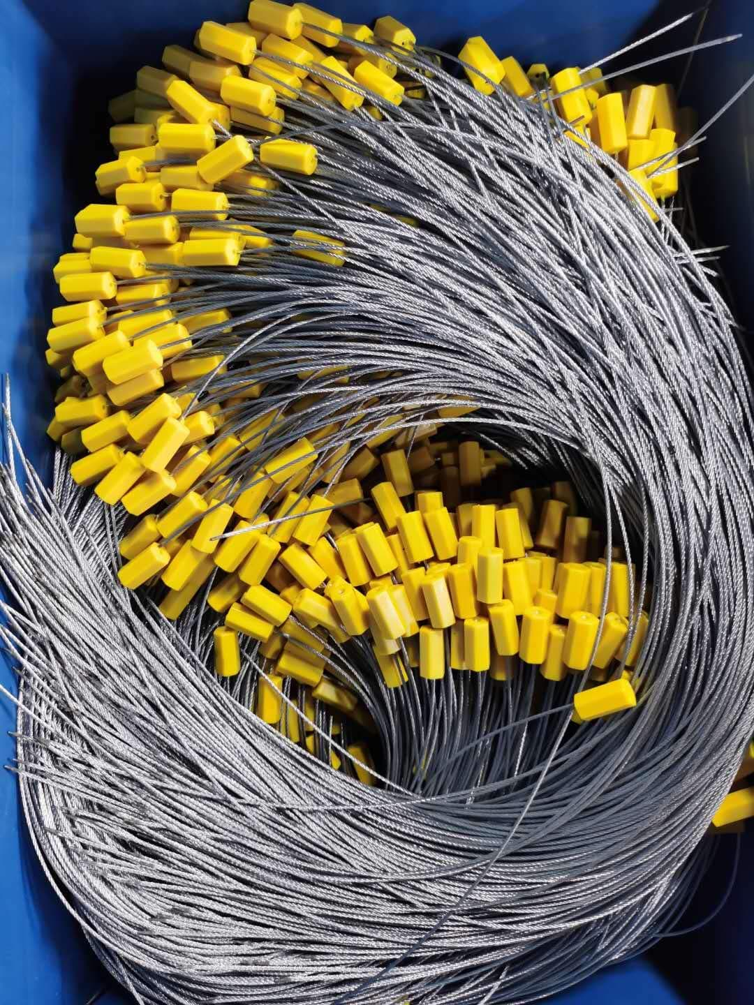 Leadseals 24" Steel Wire Cable Seals Tamper Resistant Security Tags Numbered Garden Marking Label Lock Strip Self-Locking Padlock Length 60 cm (Pack of 100pcs) (Yellow)
