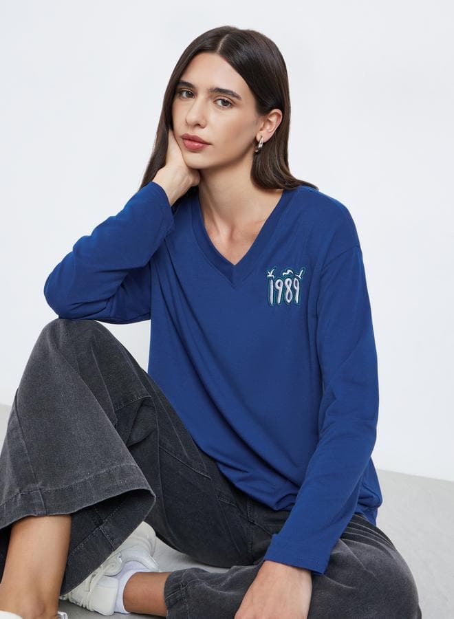 Styli Embroidered V Neck Regular Fit T-Shirt — L