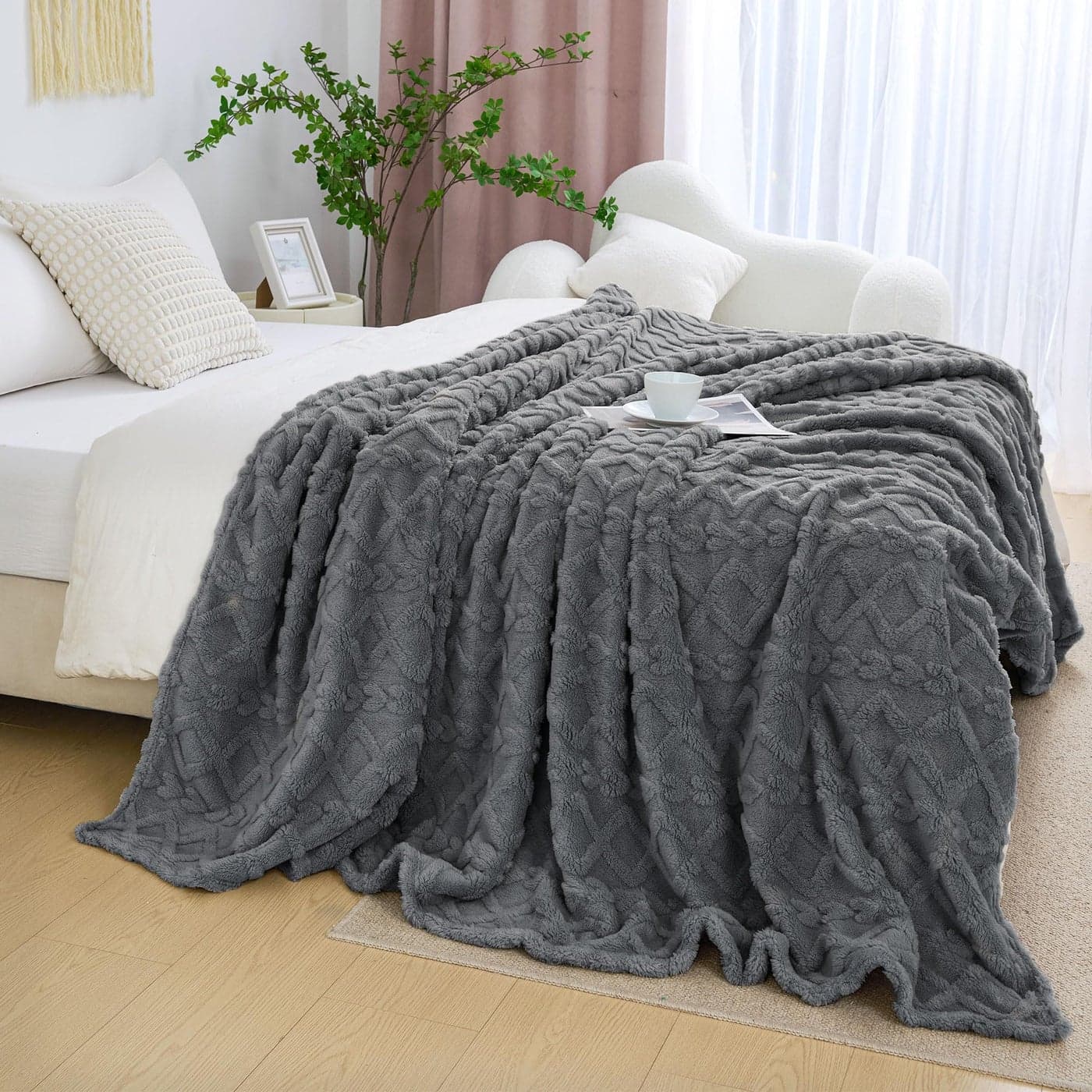 Aganear Fleece Blanket King Size Lightweight Portable Plush Fuzzy Cozy Soft for Couch Sofa Bed Office Breathable SkinFriendly for All Season Accessories 108x90 Gray