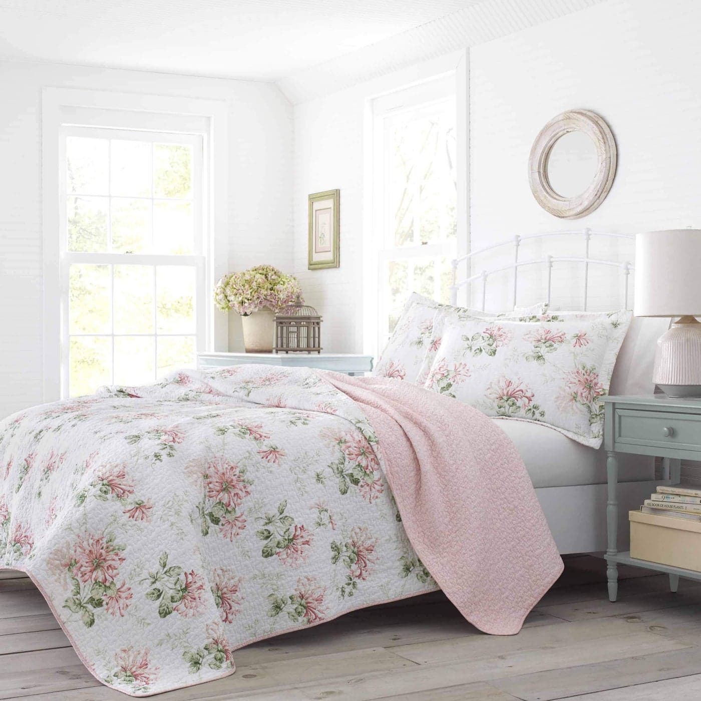 Laura Ashley Twin Quilt Set Cotton Reversible Bedding with Matching Sham Home Decor Ideal for All Seasons Honeysuckle Pink Twin