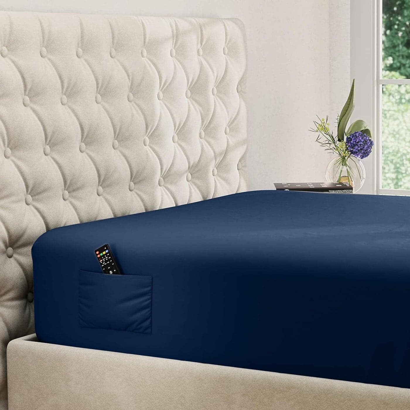 DREAMCARE Queen Fitted Sheet Extra Deep Pocket Fitted Sheet Fits up to 21 inch Mattress Deep Pocket Queen Sheets Hotel Luxury OekoTex Certified Sheets 1 Fitted Sheet Only Navy Blue